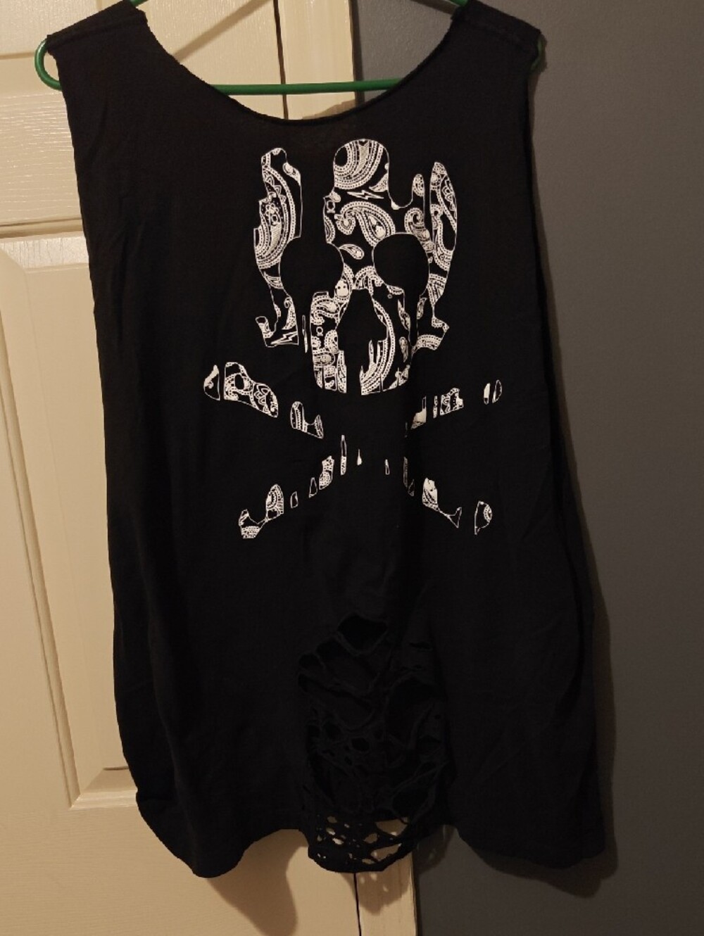 Black Sleeveless Tank with White Skull Logo - Picture 2 of 5